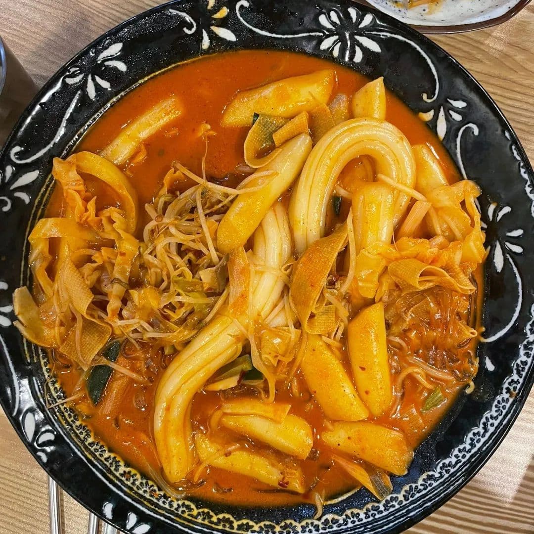 Tteokbokki Vegano en Cow Tteokbokki